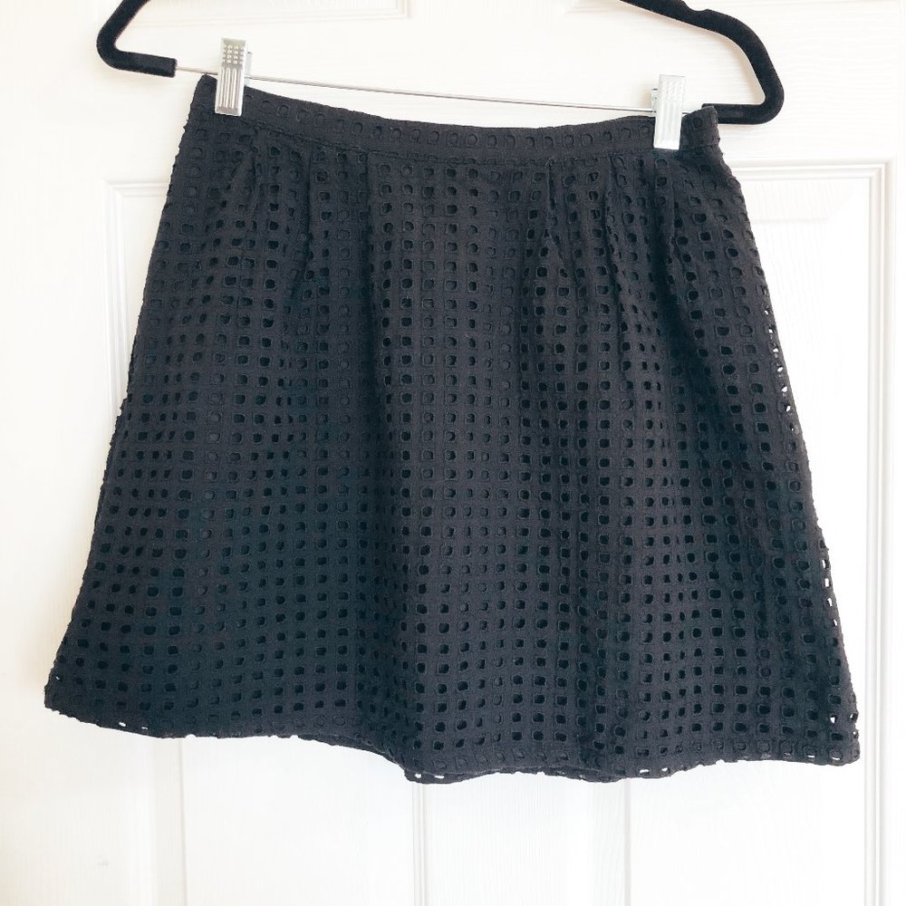 Banana Republic Black Eyelet Detail Skirt Size 4 - Picture 1 of 8